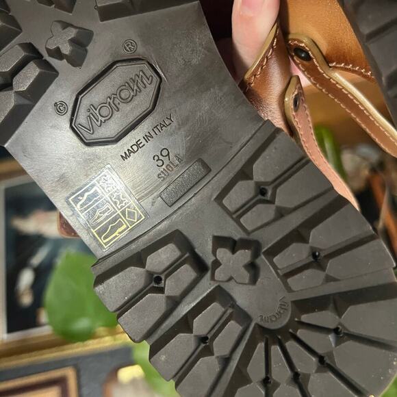 Marc Jacobs Leather Criss-Cross Buckle Strap Sandal - Picture 12 of 15